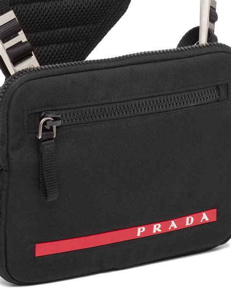 prada herren umhängetasche|Umhängetaschen für Herren von Prada .